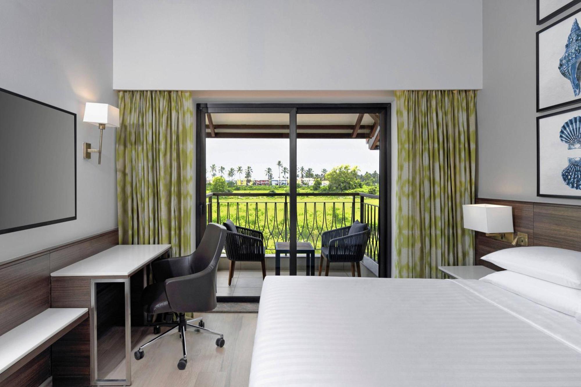 Fairfield By Marriott Goa Benaulim Hotel Buitenkant foto